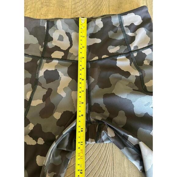 Athleta Lightning Camo 7/8 Tight Leggings in SuperSonic Black Women’s size Small - Picture 11 of 15